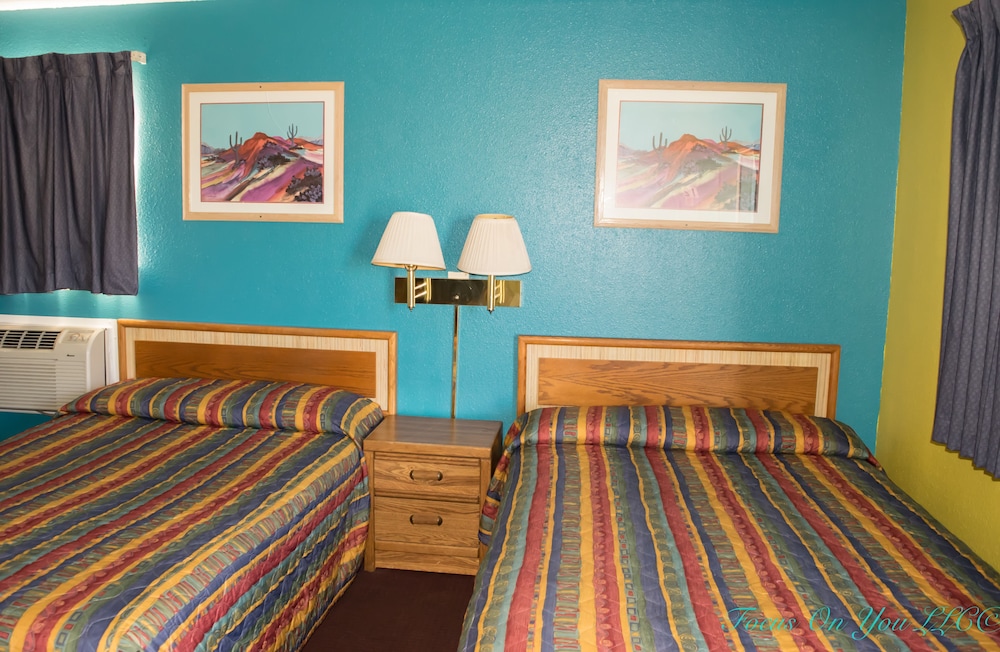 Economy Room, 2 Double Beds photo 2