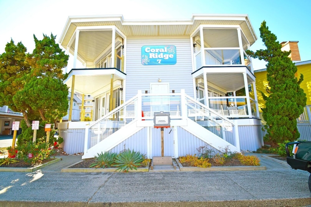 Condo, 2 Bedrooms