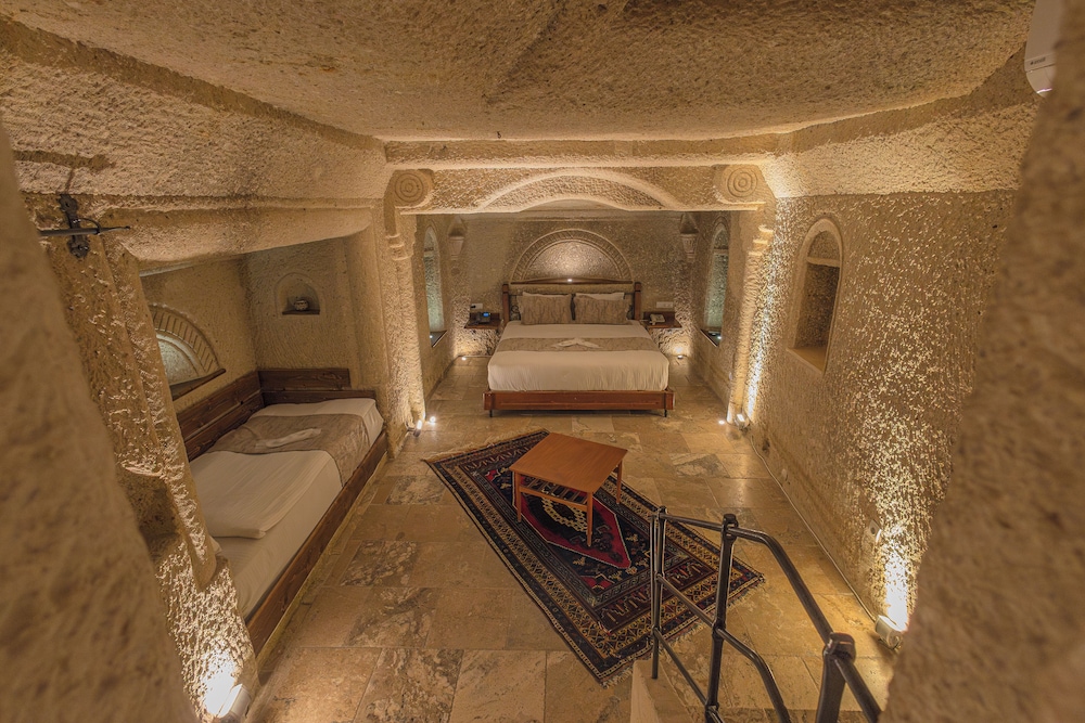 Superior Room (Cave) photo 1