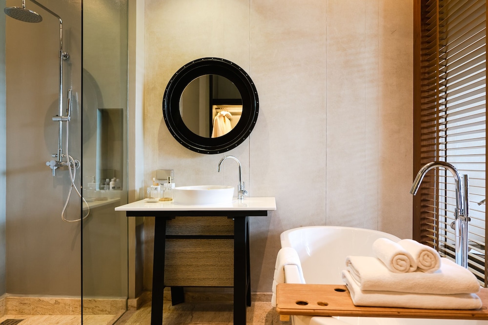 1 Bedroom Suite - Photo 10
