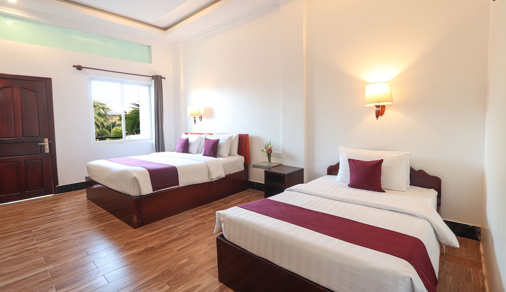 Deluxe Twin Room, Pool View
