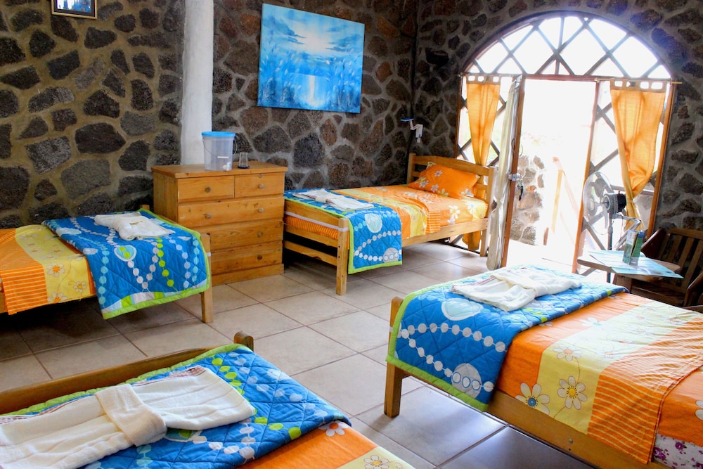 Quadruple Room (4 Twin Beds) photo 1