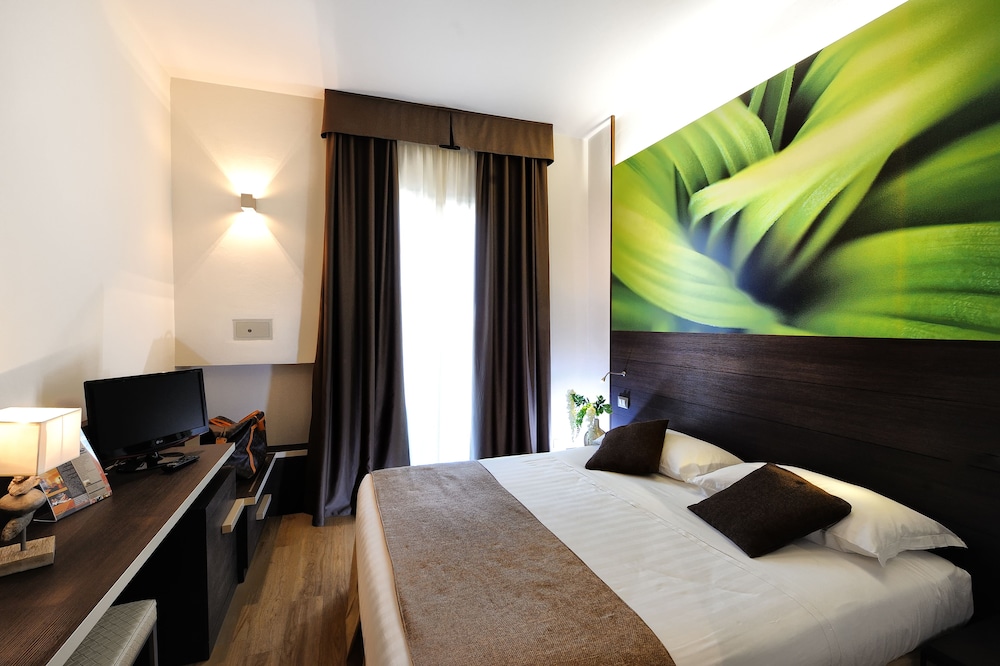 Superior Double Room Single Use photo 1