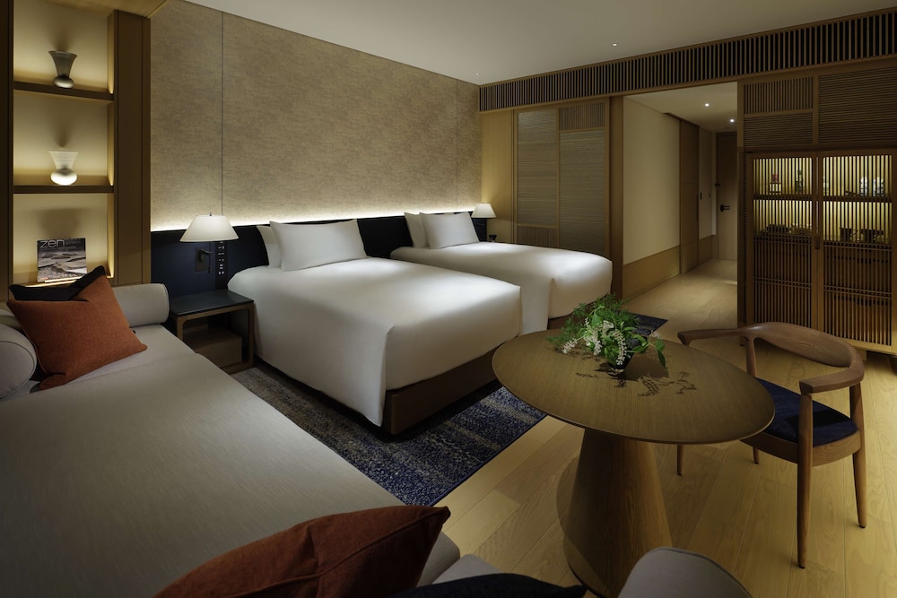 Premium Deluxe Room 2 Twin Beds - Photo 1
