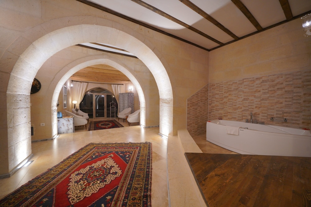 Panoramic Suite - Photo 1