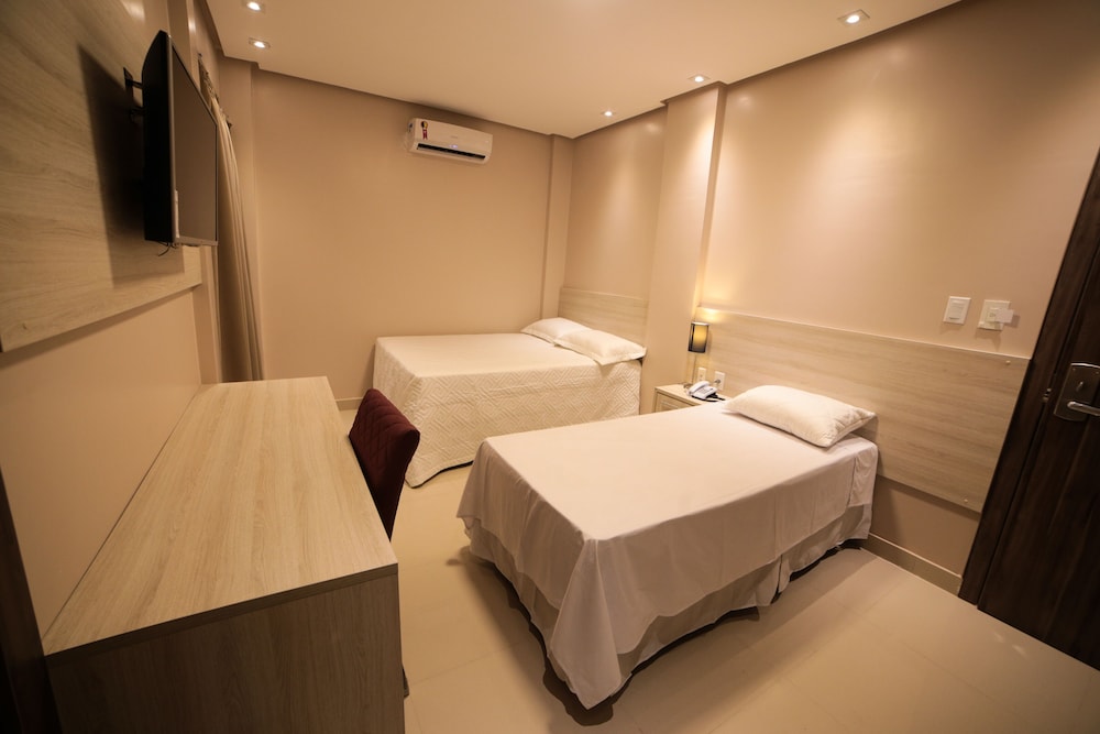 Superior Triplo 1 cama de casal e 1 de solteiro