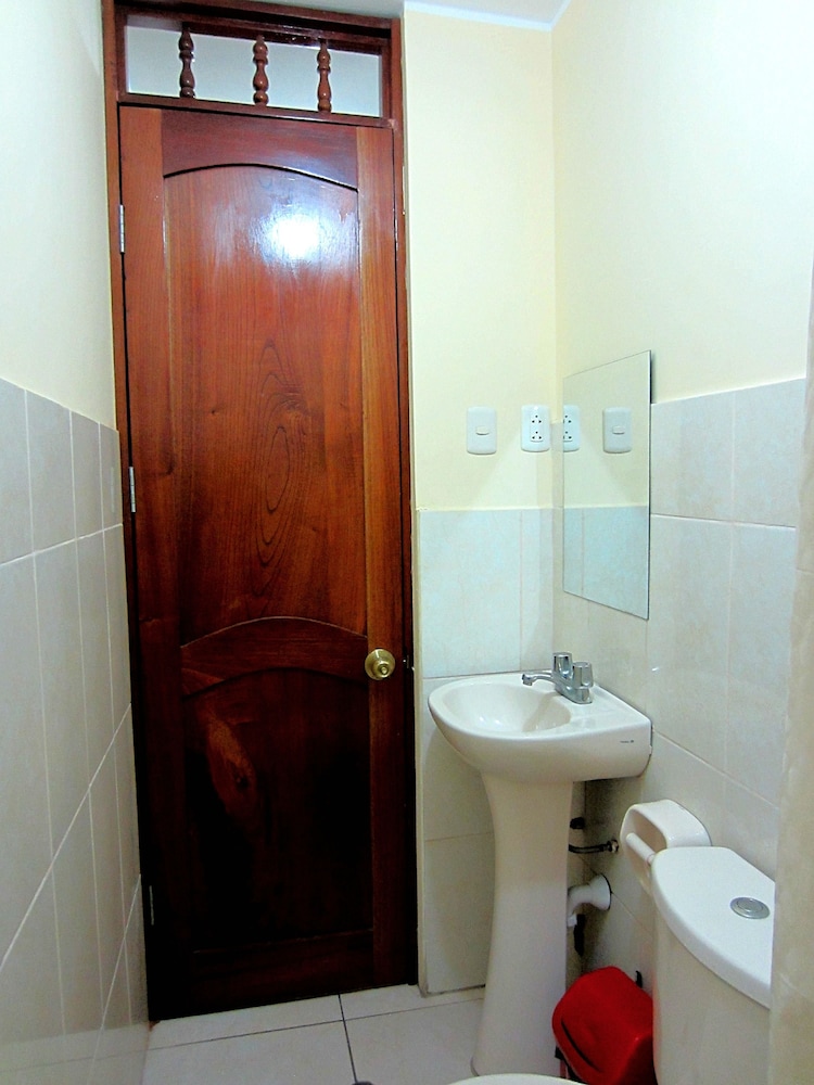 Family Double Room, Multiple Beds, Non Smoking, Courtyard View photo 3