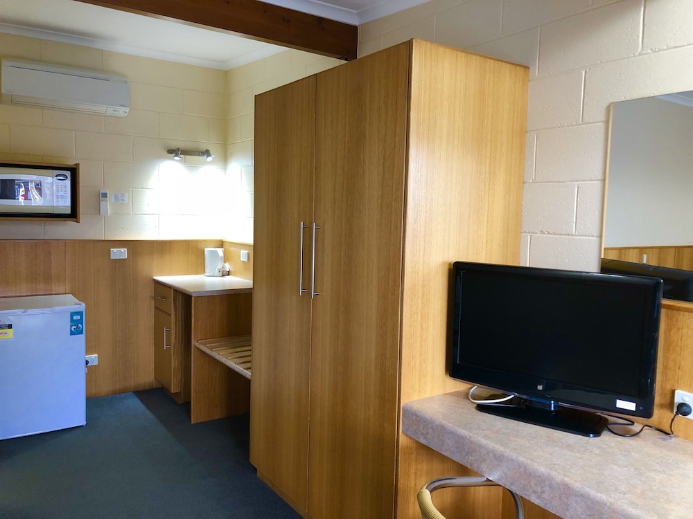 Standard Room (Motel - ensuite ) photo 3
