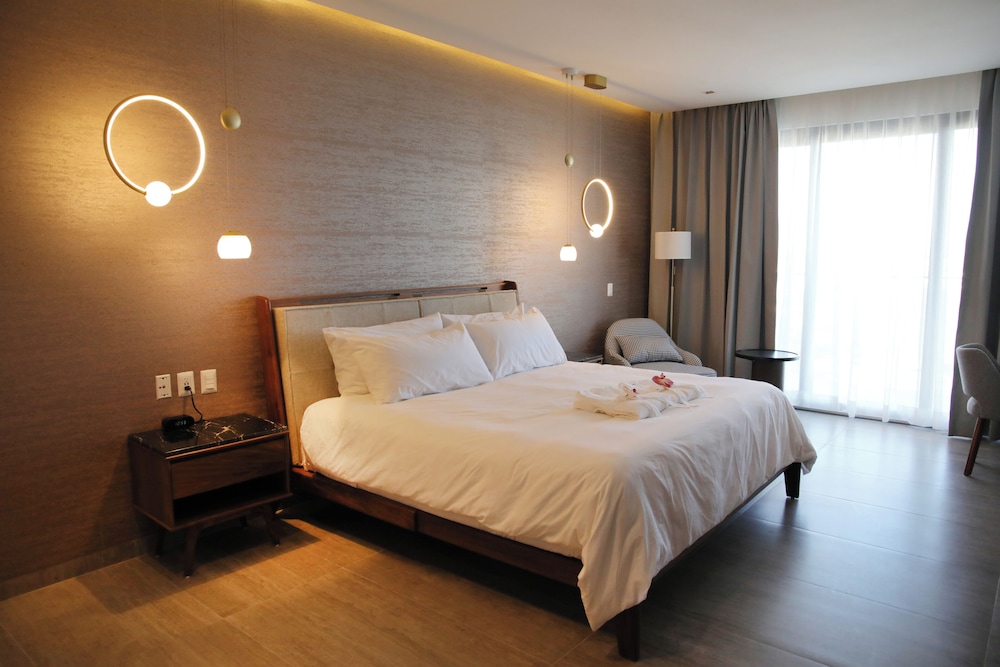 Premium Suite