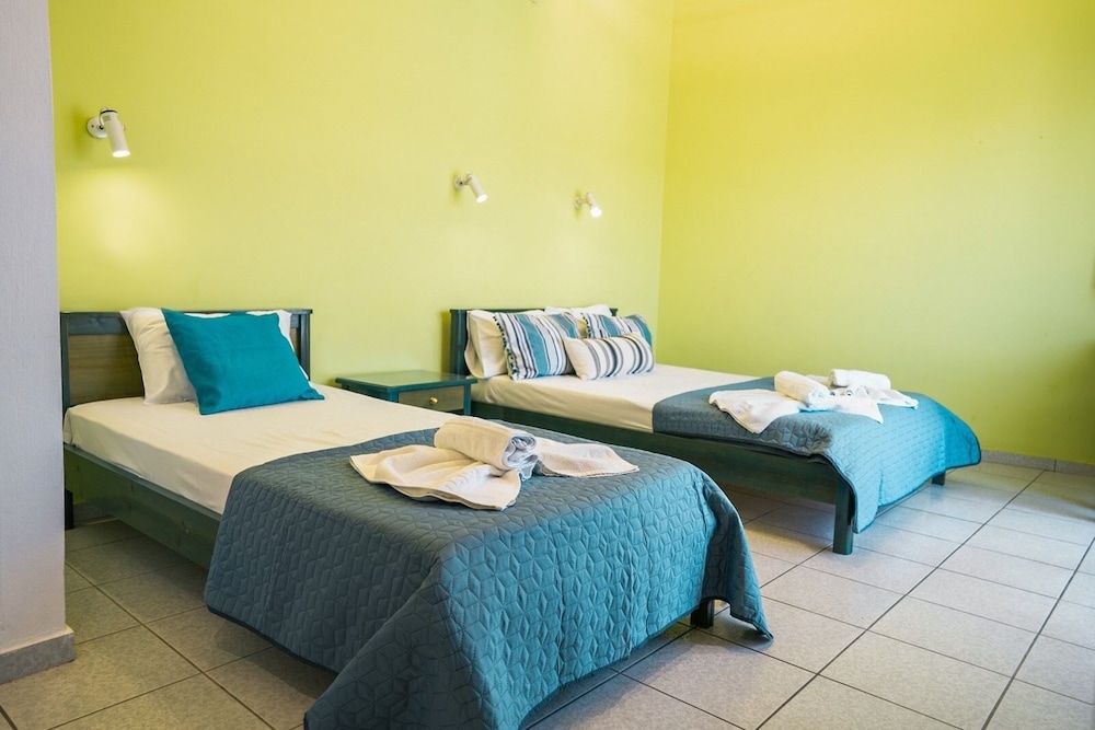 Standard Triple Room, Kitchen, Tower