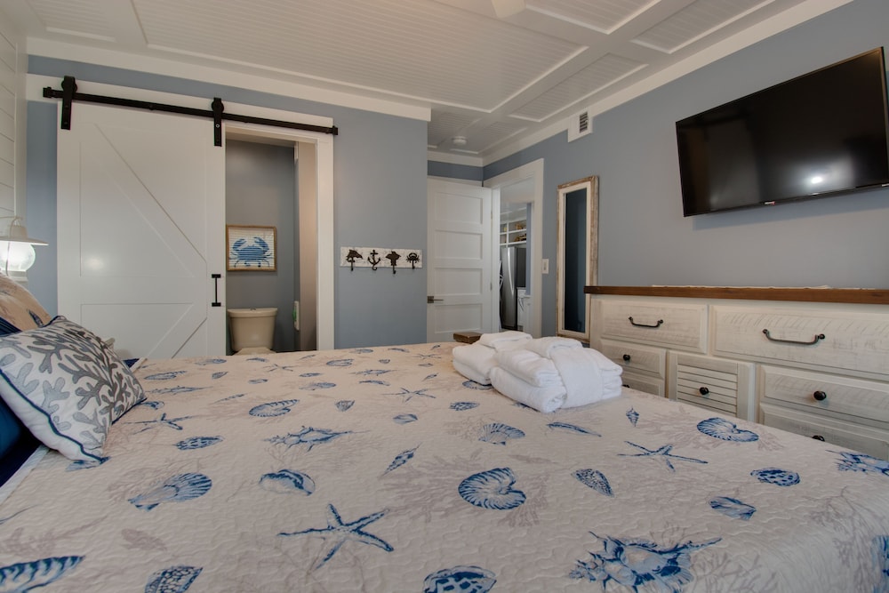 Premier Condo, 2 Bedrooms photo 2