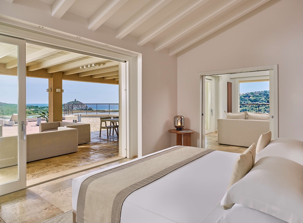 Suite, 1 King Bed (Shardana Suite W/View)