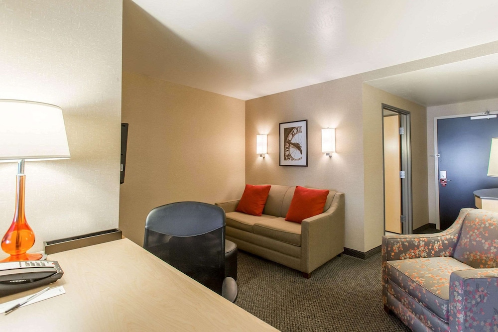 Suite, Multiple Beds, Accessible, Non Smoking - Photo 1