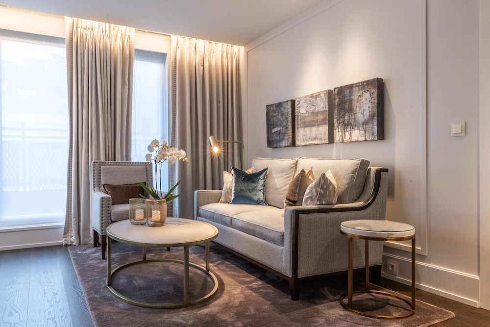 Suite (Boman)
