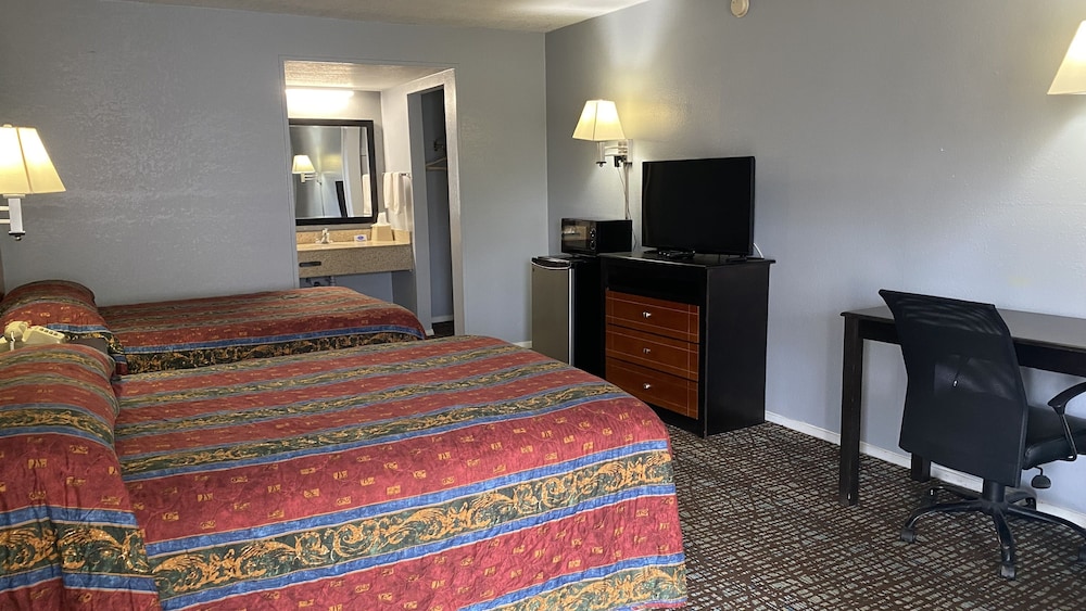 Standard Room, 2 Double Beds photo 3