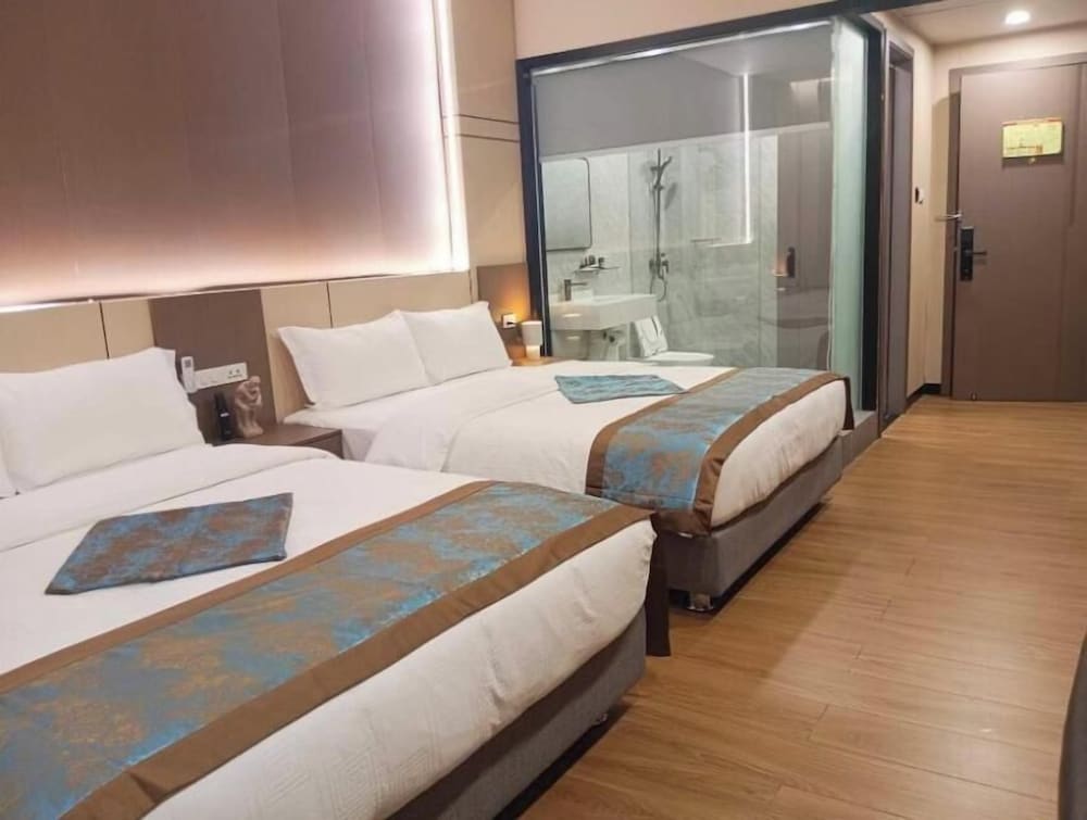 Twin Sky Suites