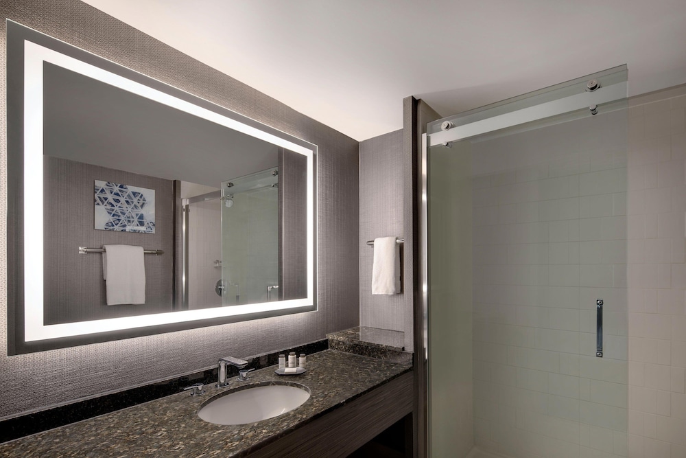 Junior Suite, 1 Bedroom (2 Double Beds) - Photo 5