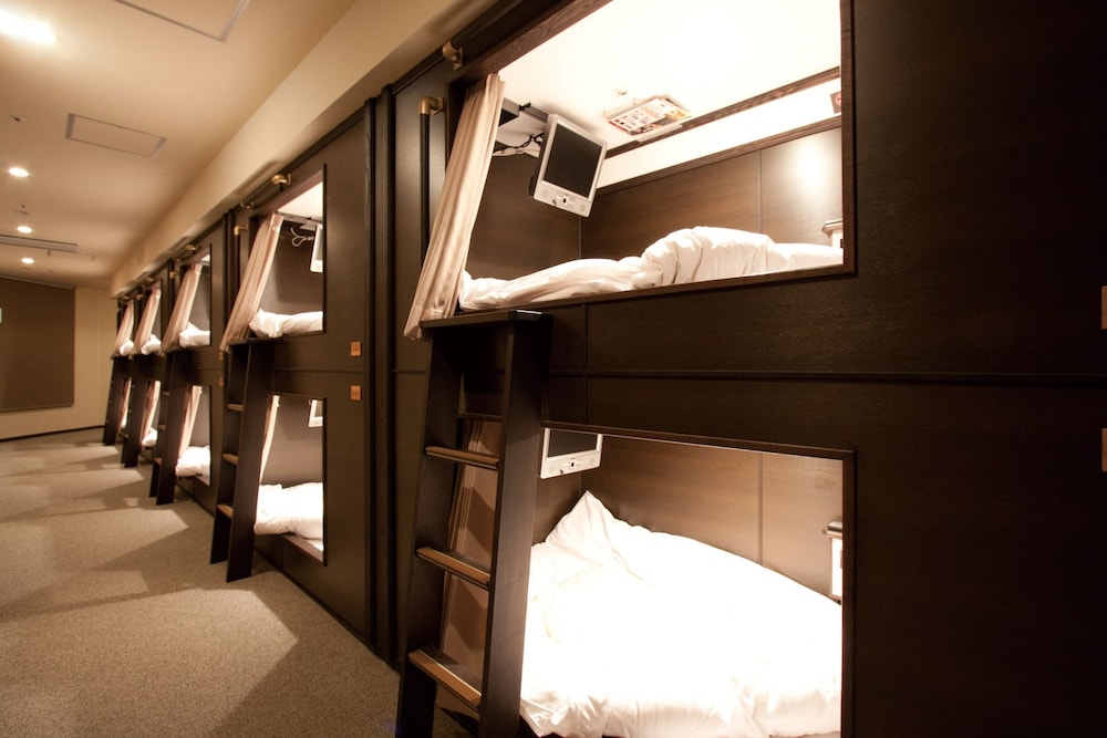 One Standard Capsule Cabin, Non Smoking
