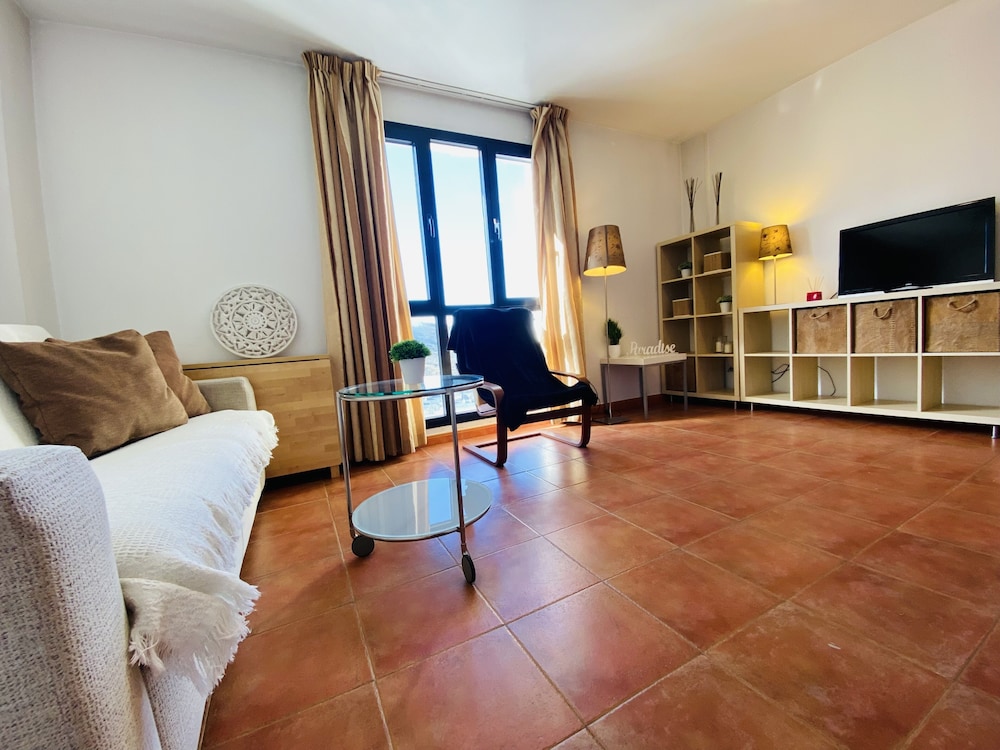 Premium Studio, 1 Bedroom photo 2