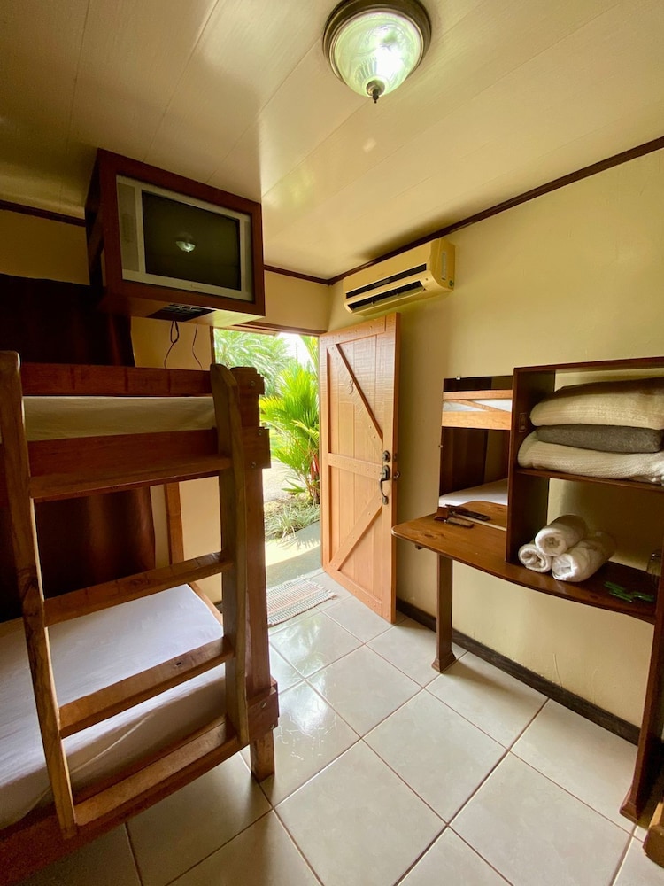 Family Quadruple Room photo 3