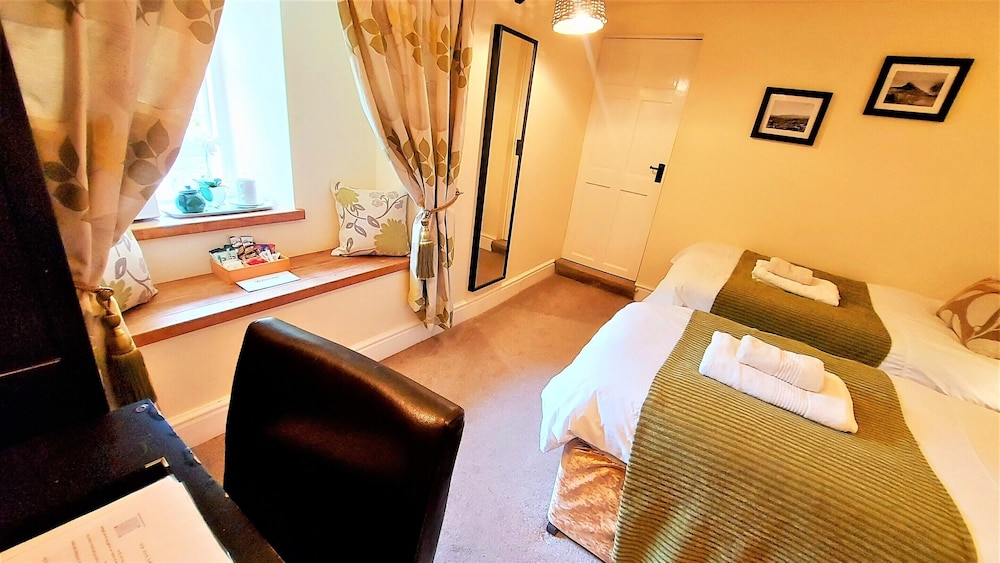 Twin Room, Ensuite - Photo 3