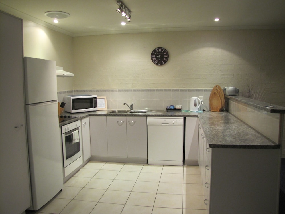 Standard Apartment, 1 Bedroom, Non Smoking, Kitchen (miminum 1 night) photo 3