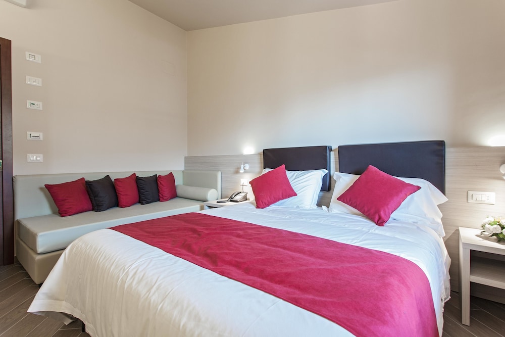 Triple Room - Photo 1