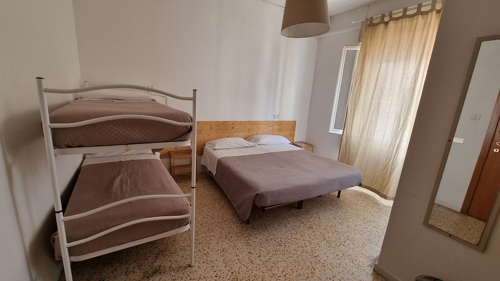 Economy Quadruple Room