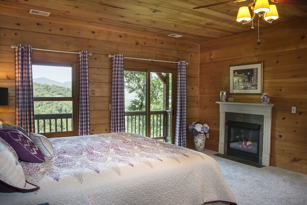 Premium Room, Multiple Beds, Balcony, Mountain View photo 2