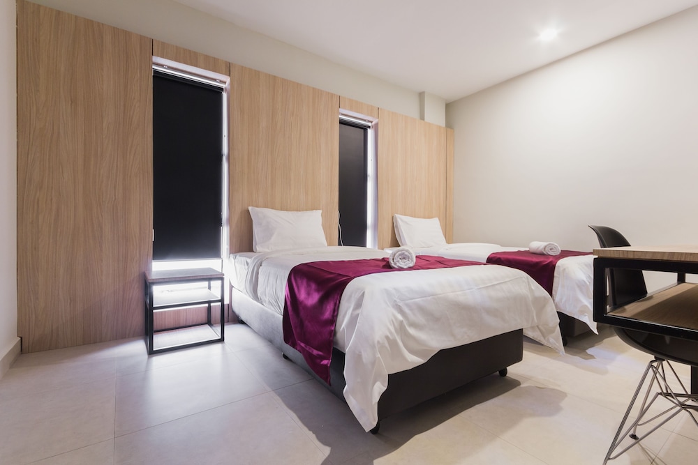 Supreme Business Twin Room - Photo 1