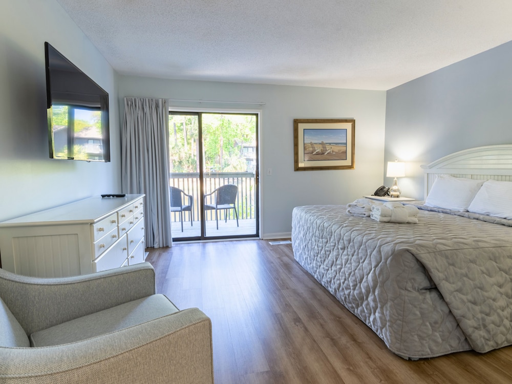 Deluxe Townhome photo 3