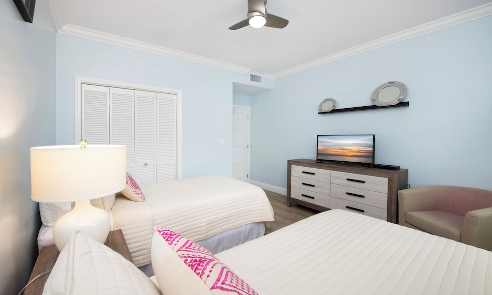 Unit 412 photo 3