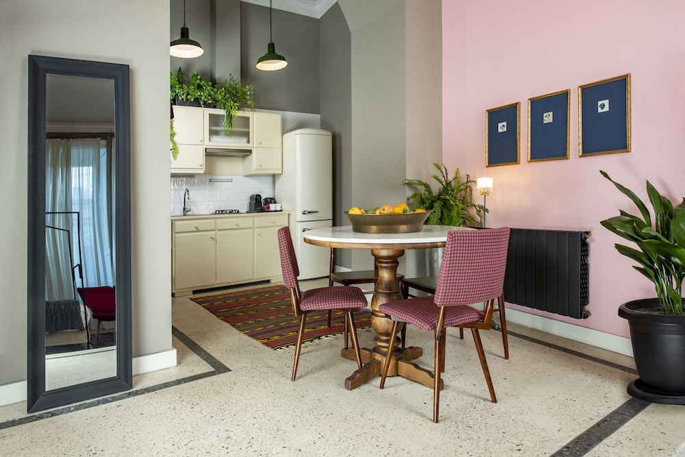 Family Suite (With Kitchenette) photo 2