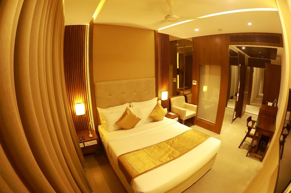 Deluxe Double Room, City View