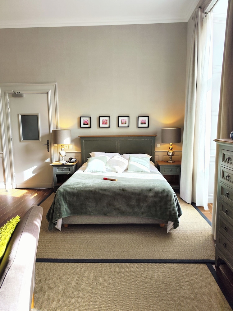 Deluxe Double Room, Mobility Accessible, Ground Floor photo 2
