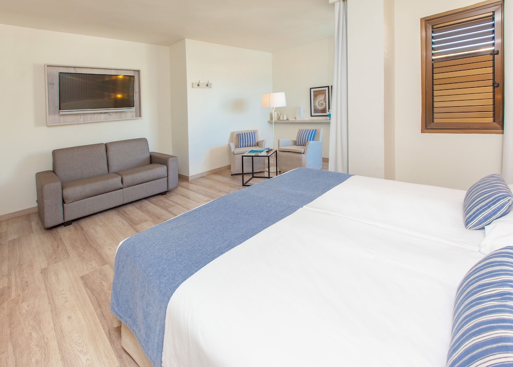 Junior Suite, Balcony - Photo 3