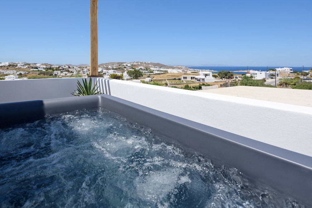 Superior Double Room, Hot Tub - Photo 4