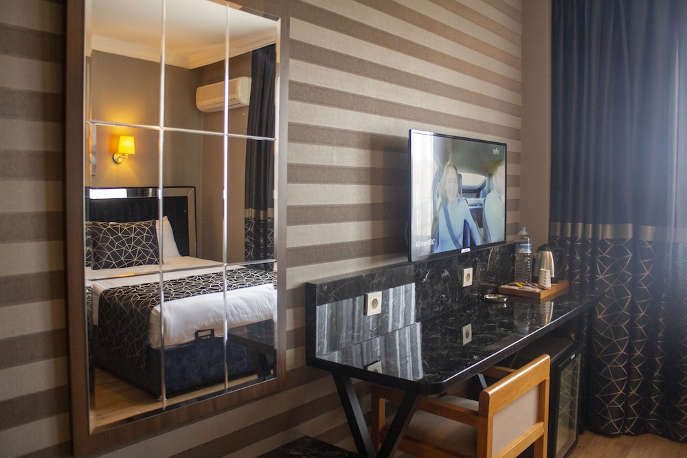Standard Triple Room photo 2