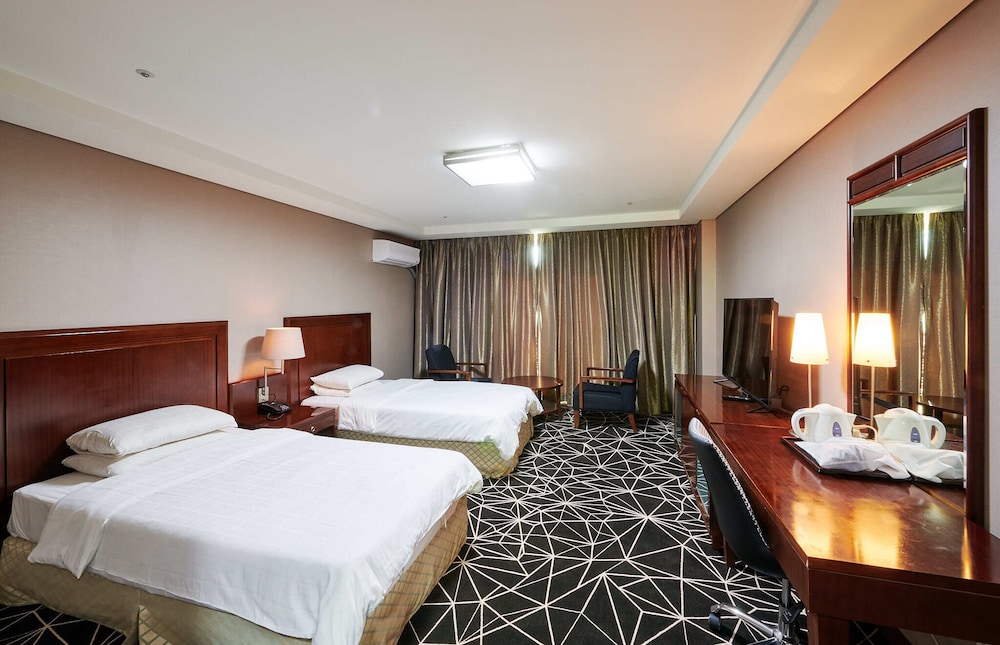 Deluxe Twin Room, Garden View photo 1