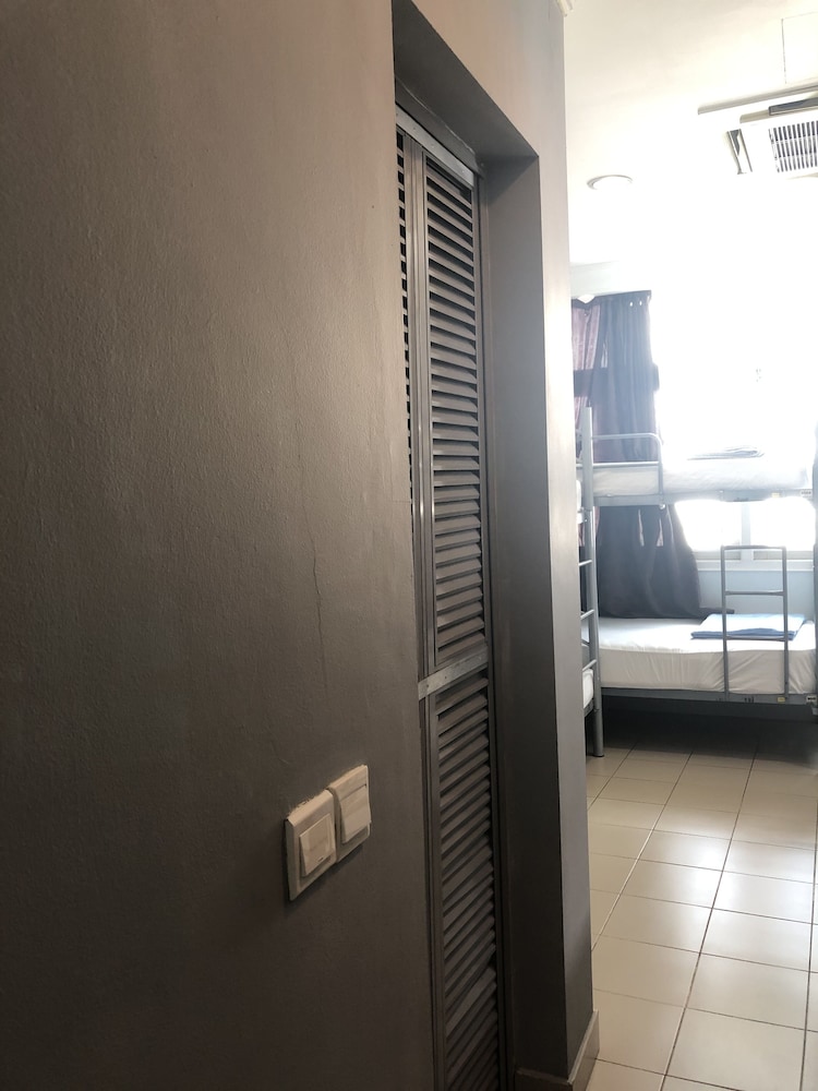1 Person in 10-Bed Mixed Dormitory Room photo 2