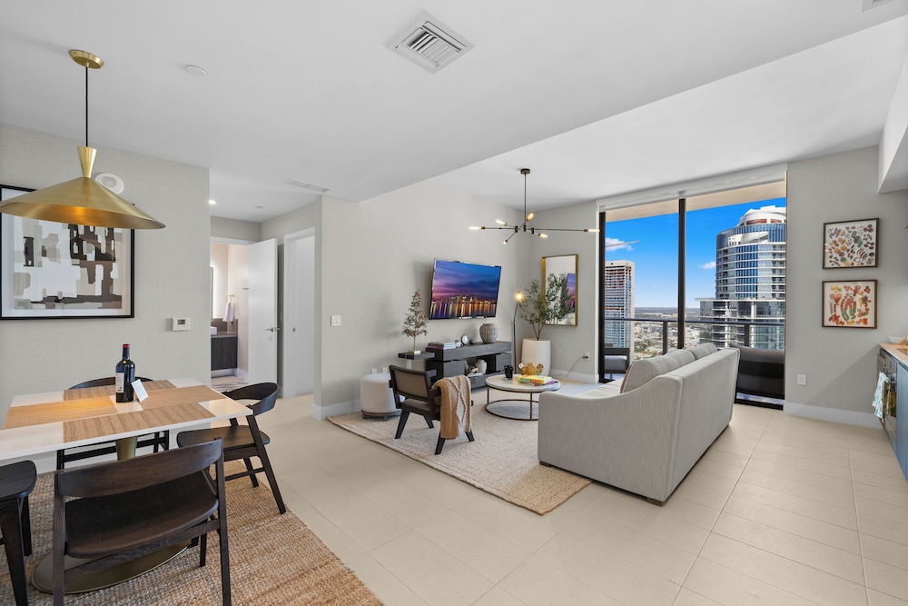 Luxury Apartment, City View photo 3