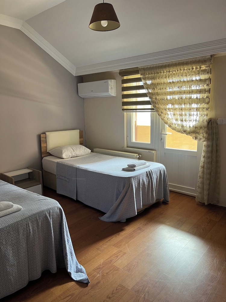 Loft, Sea View