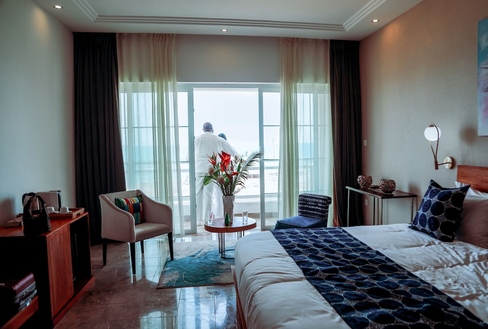 Deluxe Double Room, 1 King Bed, Non Smoking, Beach View photo 1