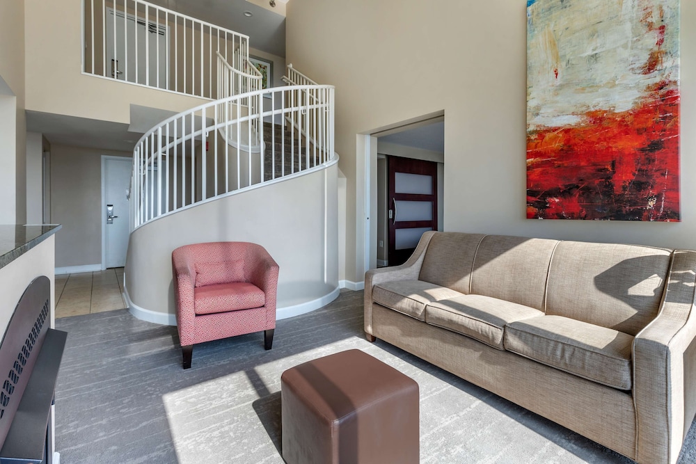 2 Bedroom City View - Split Level photo 1