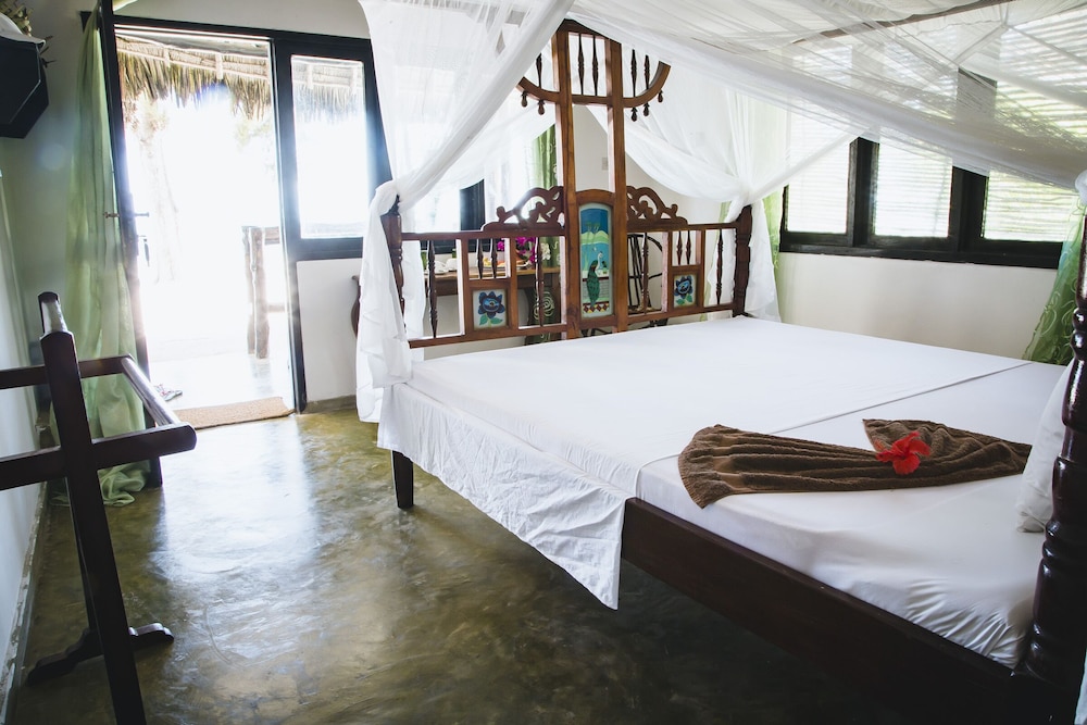 Bungalow, 1 King Bed, Patio, Oceanfront