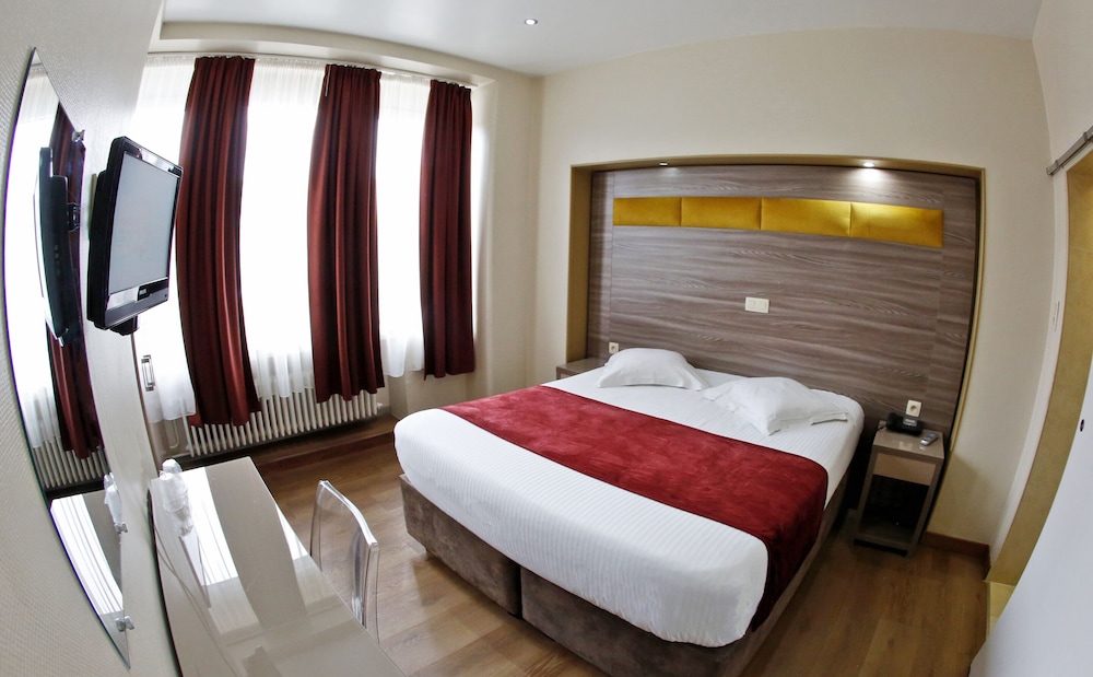 Standard Triple Room - Photo 4