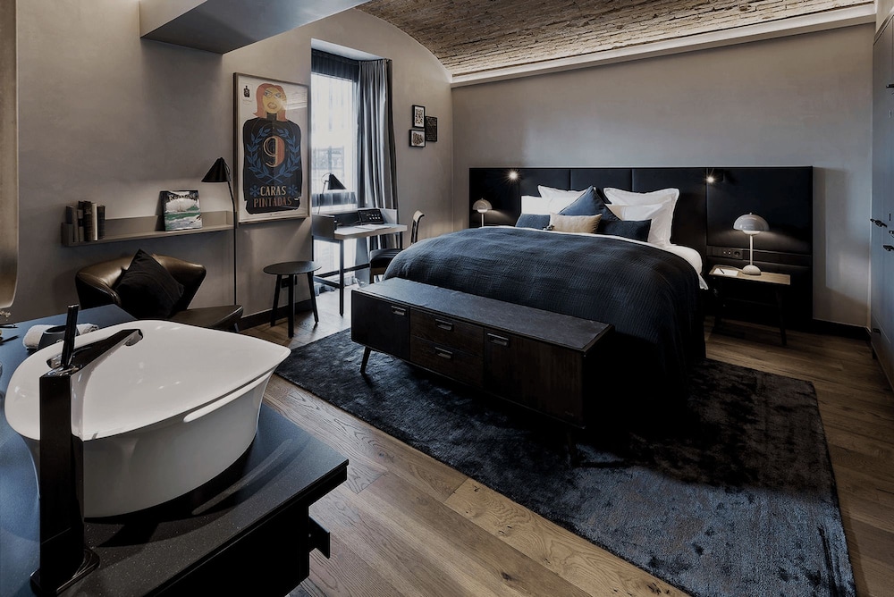 Classic Room, 1 Queen Bed