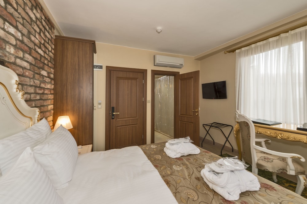 Deluxe Room, City View photo 3