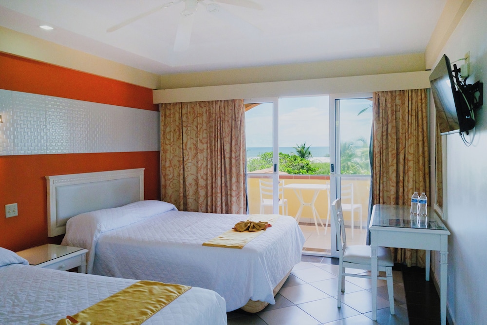 Ocean Front 2 Queen Bed with Balcony photo 1