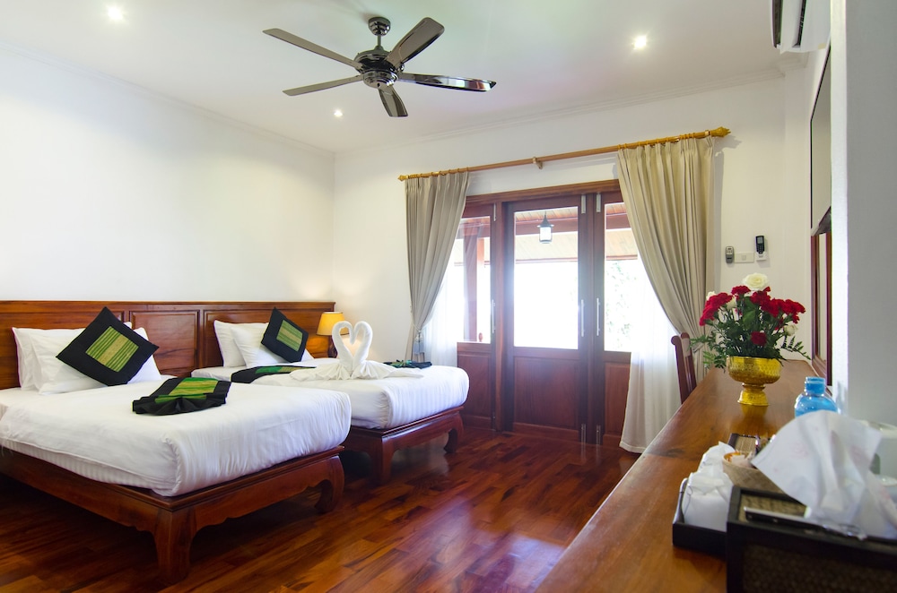 Deluxe Room, 2 Twin Beds photo 1